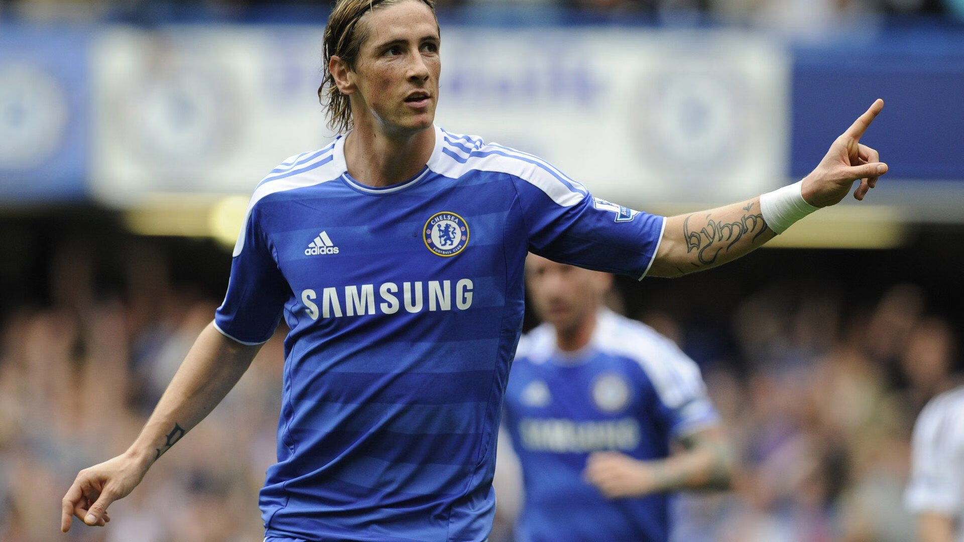 九游娱乐入口-传的漂亮，打的精彩！费尔明长传精准制导，拉什福德一步过掉对手爆杆破门！